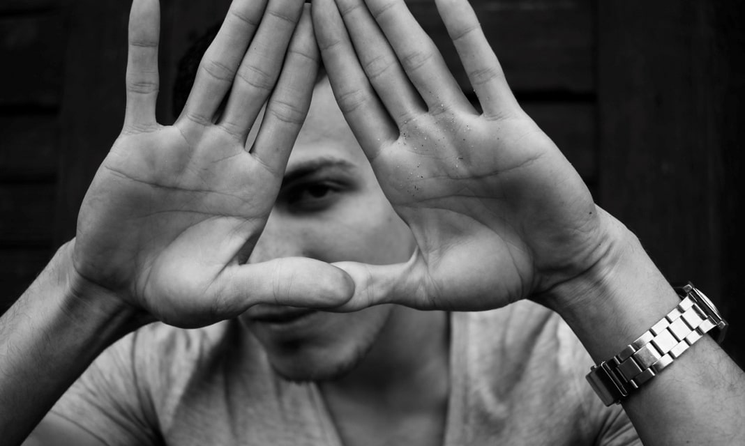 Jak naprawić siłownik w szafce?